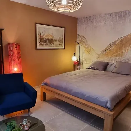 B&B La Chevre Folle - In Style With Free Basic Selfservice Breakfast