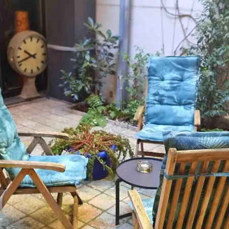 Logies La Chèvre Folle Bed & Breakfast *