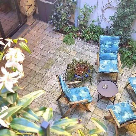 Logies La Chevre Folle - & Cooking In Style With Shared Kitchen B&B 4*