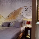 Bed & Breakfast La Chevre Folle - Lodging And Cooking In Style 4*